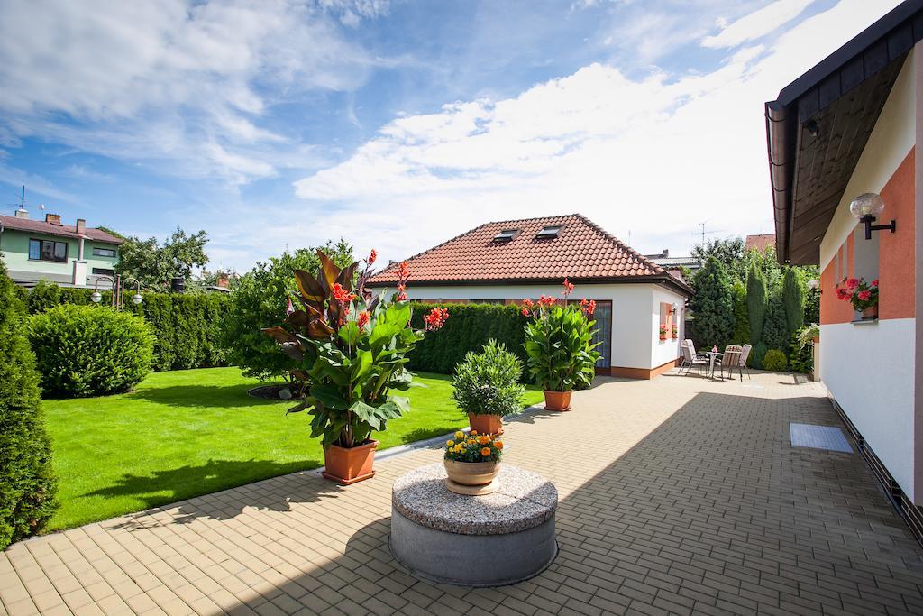 Pension Minor Ceske Budejovice Dış mekan fotoğraf